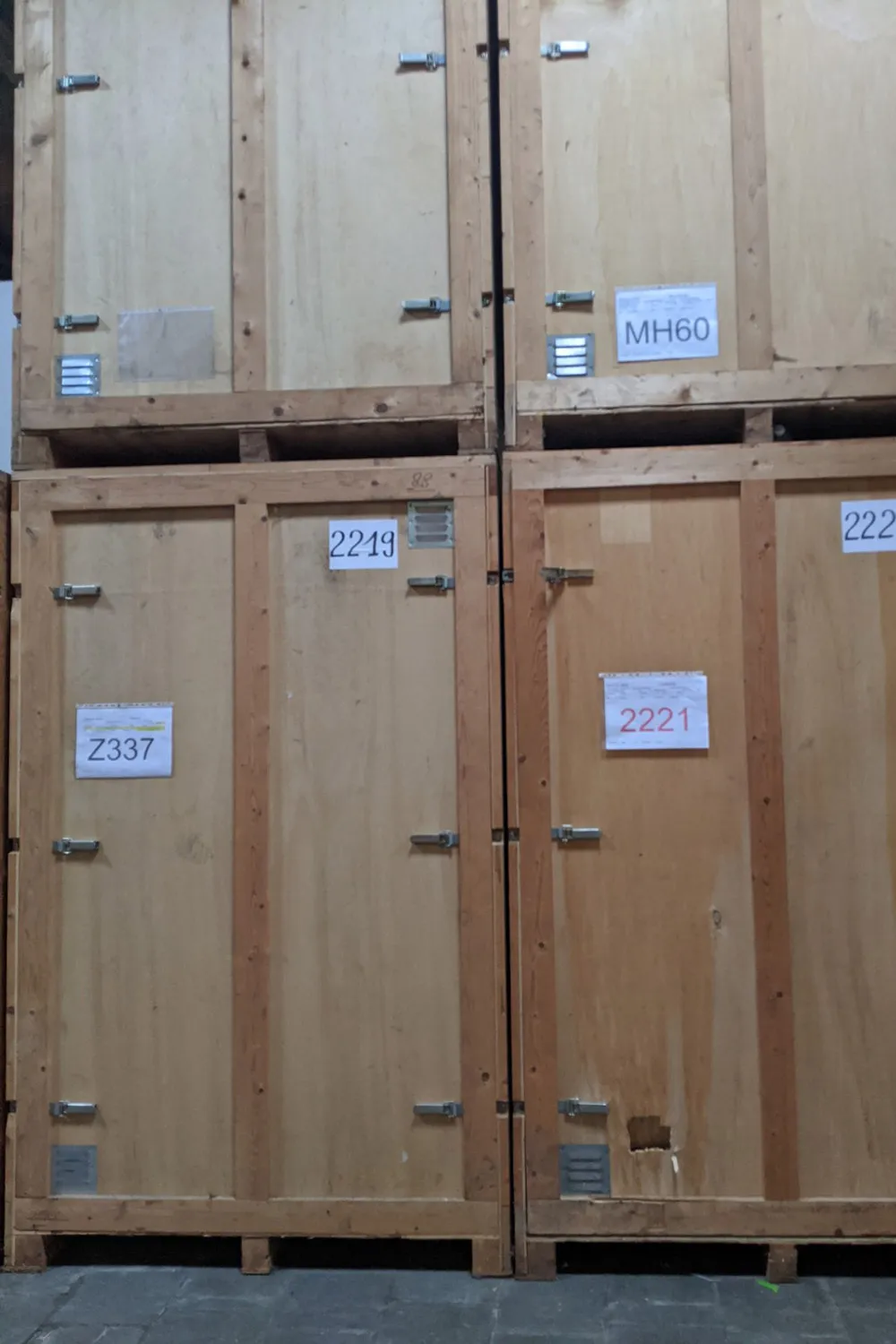 Box de stockage superposés et numérotés